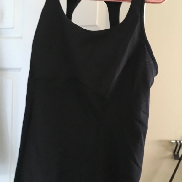 Lululemon tank - Picture 1 of 2